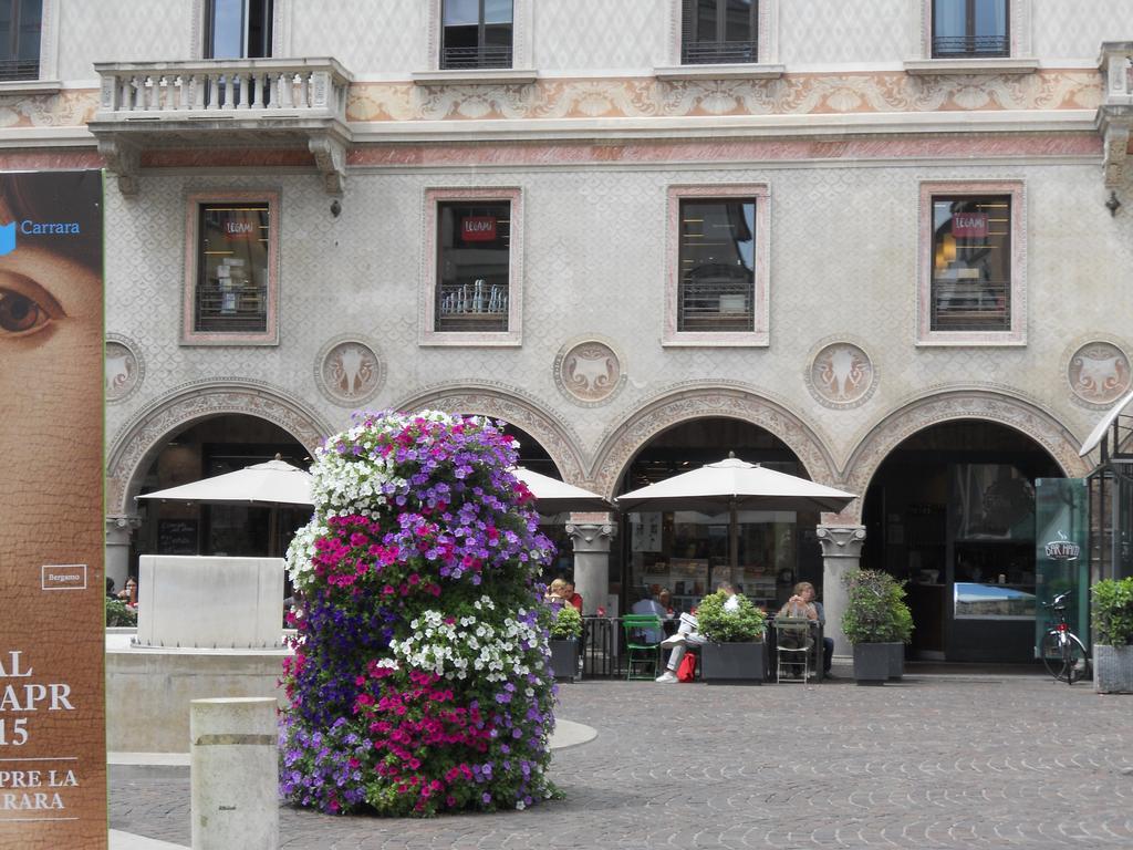 Al Centro Storico Apartment Bergamo Luaran gambar